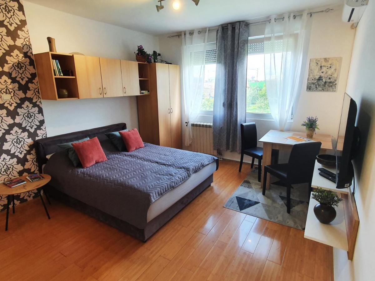 Apartman 64 - Besplatan Parking Za Goste Novi Sad Luaran gambar